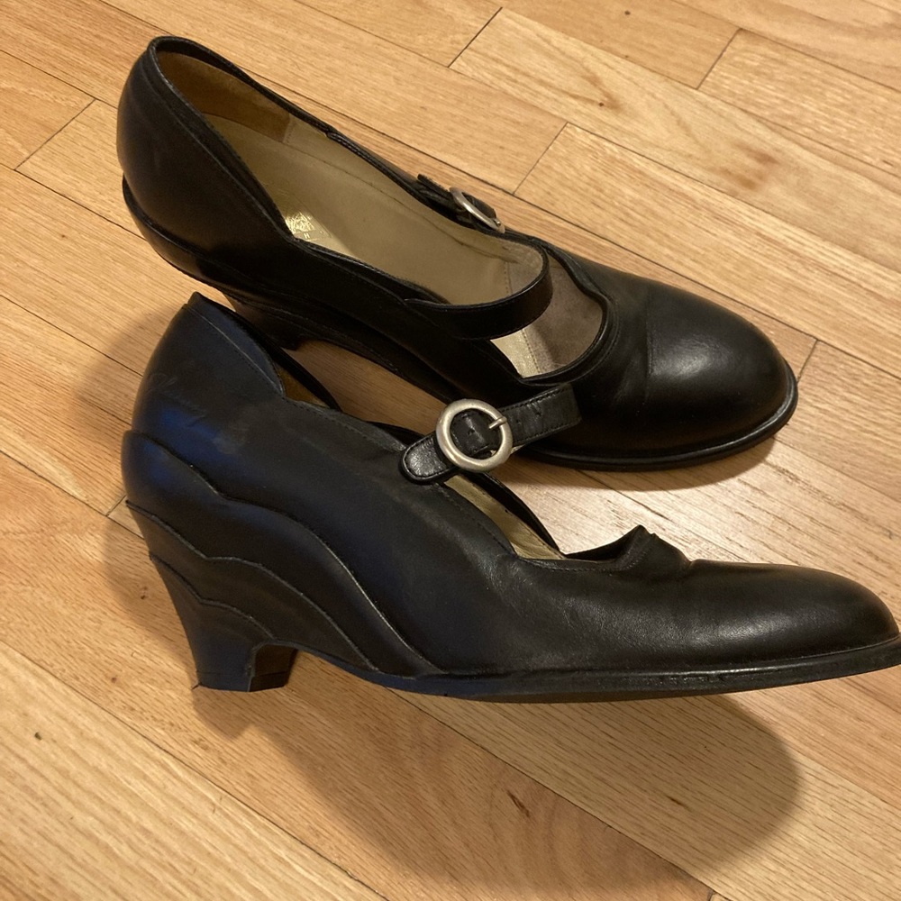 John Fluevog “Sallie Janes” black size 10